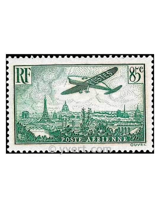 n° 8 - Timbre France Poste aérienne