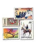 CHEVAUX : pochette de 100 timbres (Oblitérés)