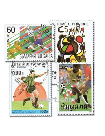 FOOTBALL : pochette de 100 timbres (Oblitérés)