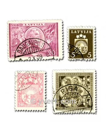 LETTONIE : pochette de 25 timbres (Oblitérés)