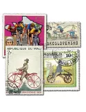 CYCLISME : pochette de 100 timbres (Oblitérés)