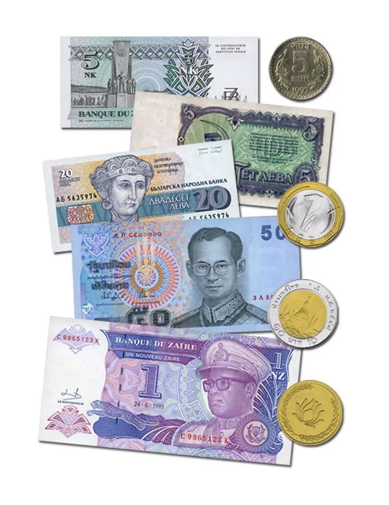 GHANA : Pochette de 8 pièces