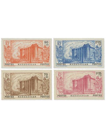 n° 210/213* - Timbre MADAGASCAR Poste