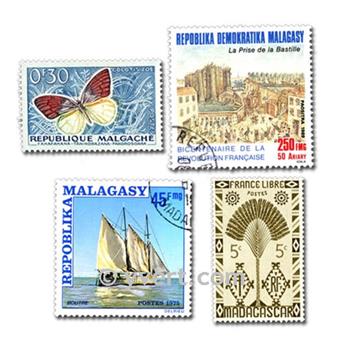 MADAGASCAR : pochette de 100 timbres (Oblitérés)